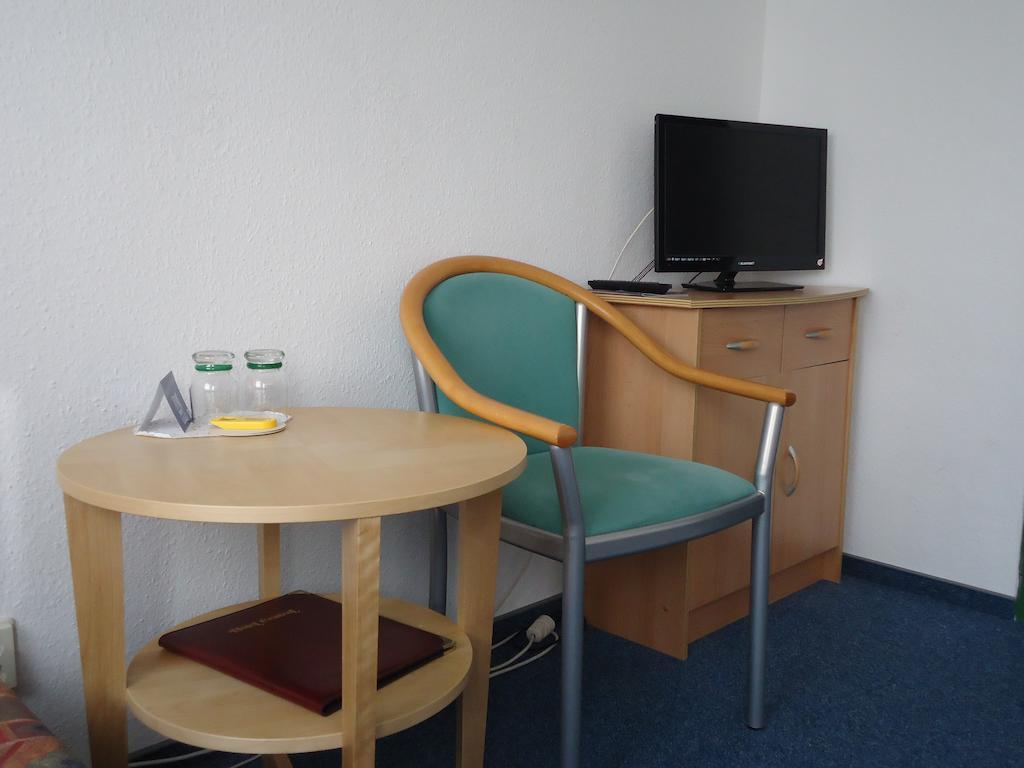 Hotel Central Oberursel Zimmer foto